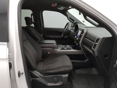 Used 2020 Ford Expedition XLT image 21