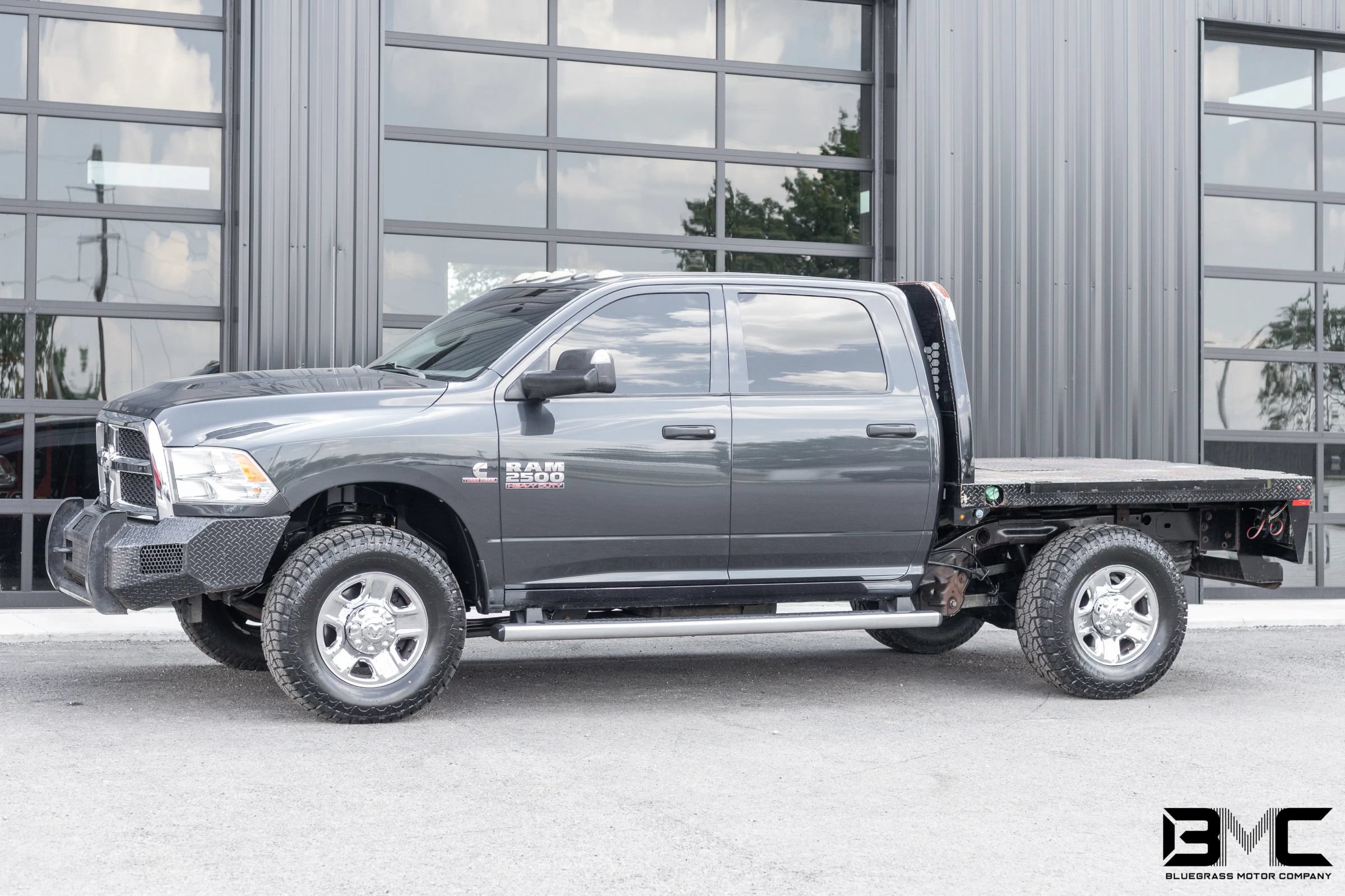 Used 2017 RAM 2500 Tradesman w/ Chrome Appearance Group AWD/4WD image 3
