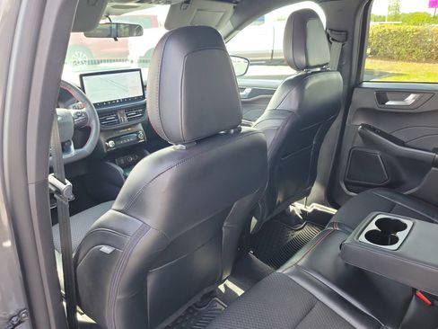 Certified 2023 Ford Escape ST-Line w/ Tech Pack #1 FWD image 10