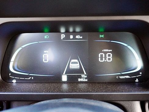 Used 2025 Hyundai Elantra Sport image 29