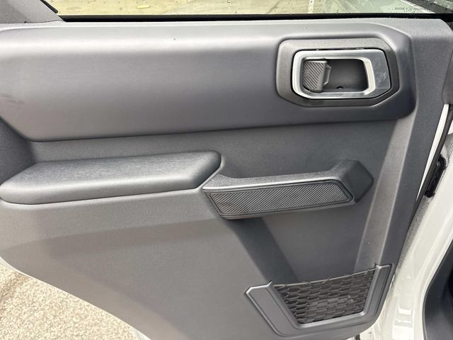 New 2026 Ford Bronco Outer Banks w/ Black Appearance Package AWD/4WD image 19