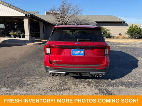 Used 2025 Ford Explorer Platinum w/ Ultimate Package image 5