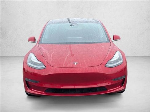 Used 2020 Tesla Model 3 Standard Range Plus image 2