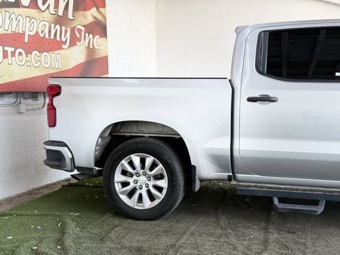 Used 2020 Chevrolet Silverado 1500 Custom w/ Custom Value Package image 4