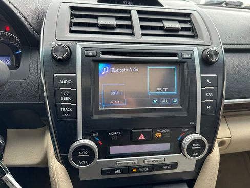 Used 2012 Toyota Camry XLE image 21