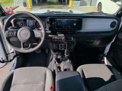 Used 2024 Jeep Wrangler Unlimited Sport AWD/4WD image 24