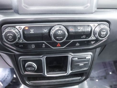 Used 2023 Jeep Wrangler Sport image 12