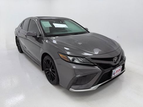 Used 2021 Toyota Camry XSE image 2