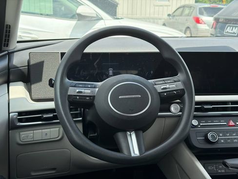 Used 2026 Hyundai Tucson SE FWD image 17