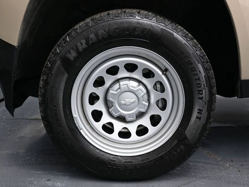 Used 2023 Chevrolet Colorado W/T image 11