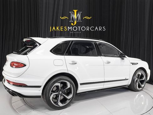 Used 2022 Bentley Bentayga AWD/4WD image 10