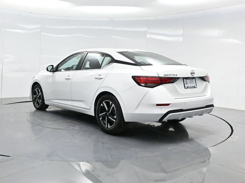 Used 2024 Nissan Sentra SV image 6
