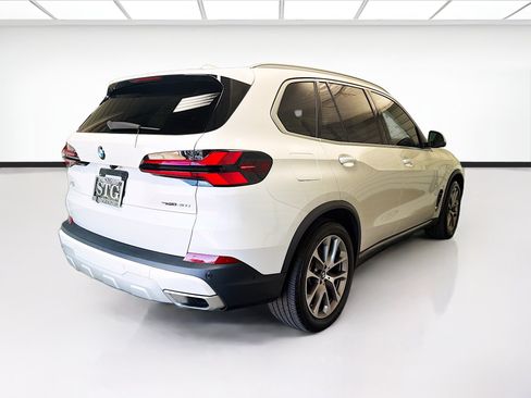 Used 2024 BMW X5 sDrive40i w/ Premium Package RWD image 4