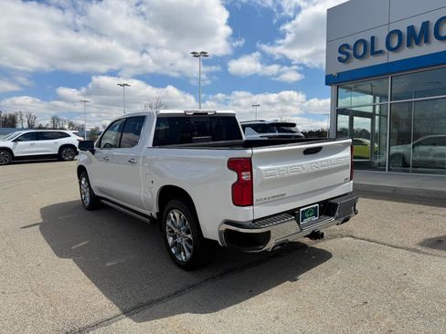 Certified 2024 Chevrolet Silverado 1500 LTZ w/ LTZ Convenience Package II AWD/4WD image 4