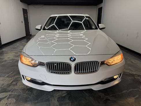 Used 2014 BMW 320i xDrive Sedan AWD/4WD image 8