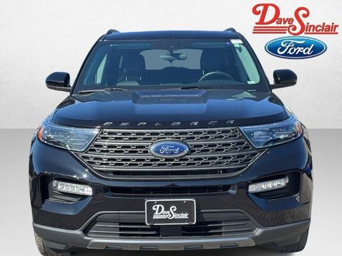 Used 2023 Ford Explorer XLT w/ Equipment Group 202A AWD/4WD image 2