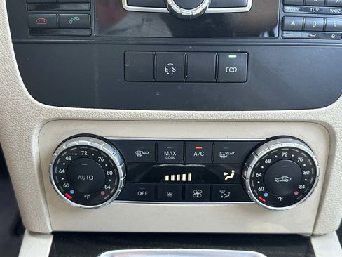 Used 2015 Mercedes-Benz GLK 350 2WD image 32