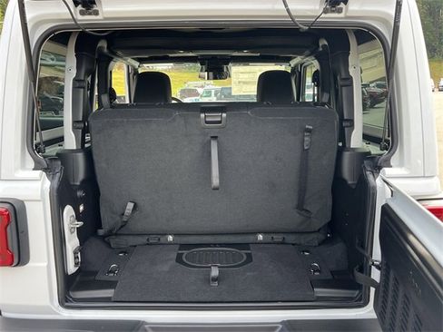 New 2025 Jeep Wrangler Rubicon image 23