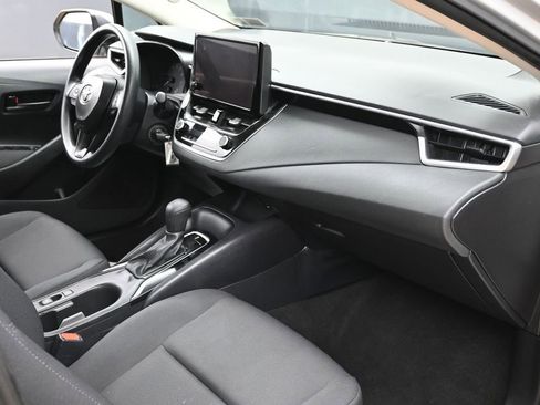 Used 2024 Toyota Corolla LE FWD image 31
