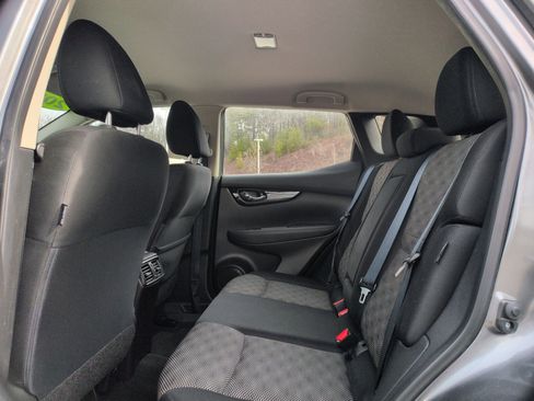 Used 2021 Nissan Rogue Sport SV image 15