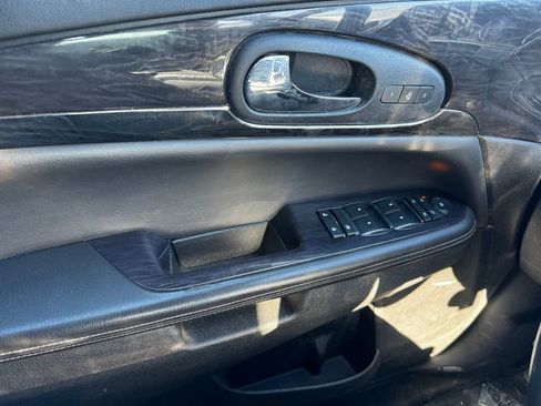 Used 2017 Buick Enclave Premium image 35