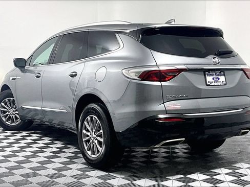 Used 2024 Buick Enclave Premium AWD/4WD image 11