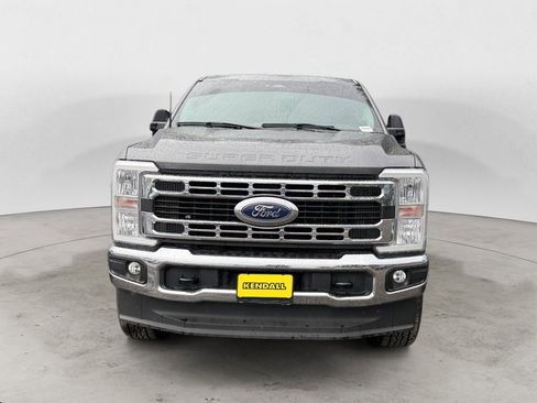 Used 2024 Ford F250 XLT image 5
