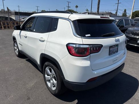 Used 2019 Jeep Compass Latitude w/ Popular Equipment Group FWD image 19