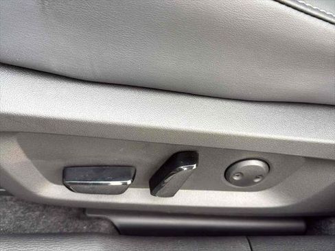 New 2026 Mitsubishi Outlander SE image 12