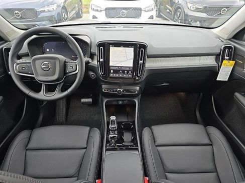 New 2026 Volvo XC40 B5 Ultra w/ Climate Package image 9