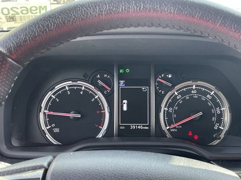 Used 2024 Toyota 4Runner TRD Off-Road Premium image 7