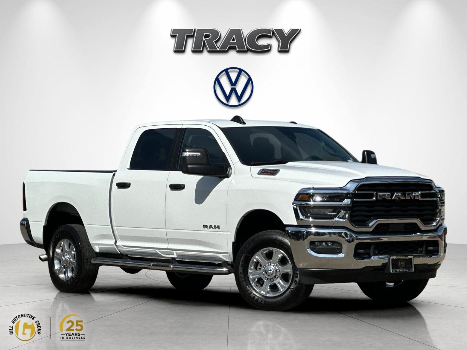 Used 2025 RAM 2500 Big Horn AWD/4WD image 1