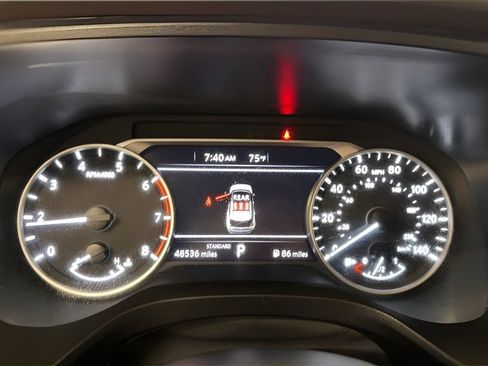 Used 2023 Nissan Rogue SV FWD image 11