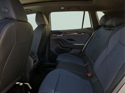 New 2026 Volkswagen Tiguan SE R-Line FWD image 11
