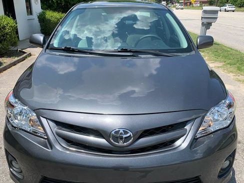 Used 2012 Toyota Corolla LE w/ Premium Pkg FWD image 2