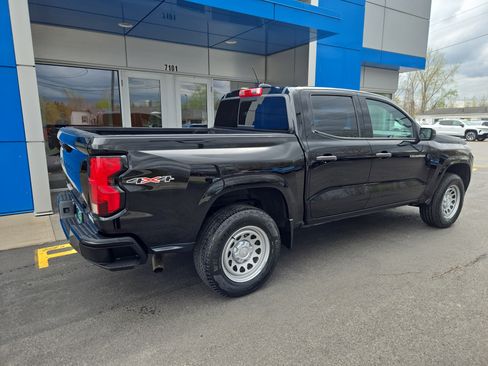 Used 2023 Chevrolet Colorado W/T AWD/4WD image 12