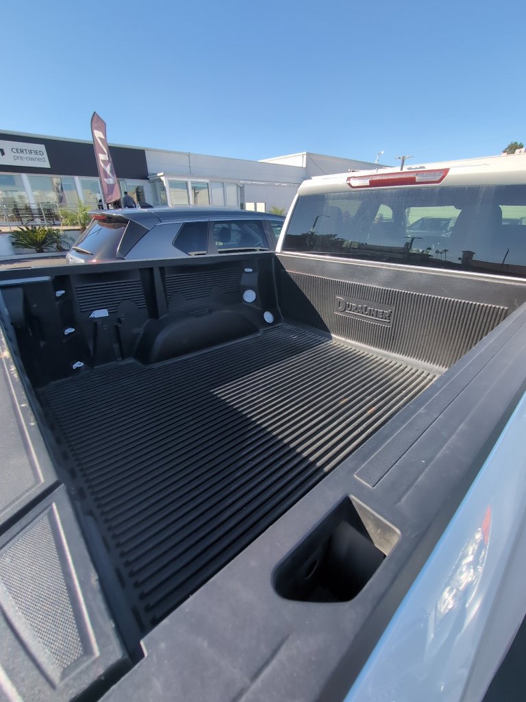 Used 2026 GMC Sierra 1500 SLT RWD image 12