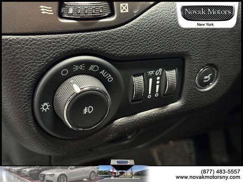 Used 2022 Jeep Cherokee Limited image 15