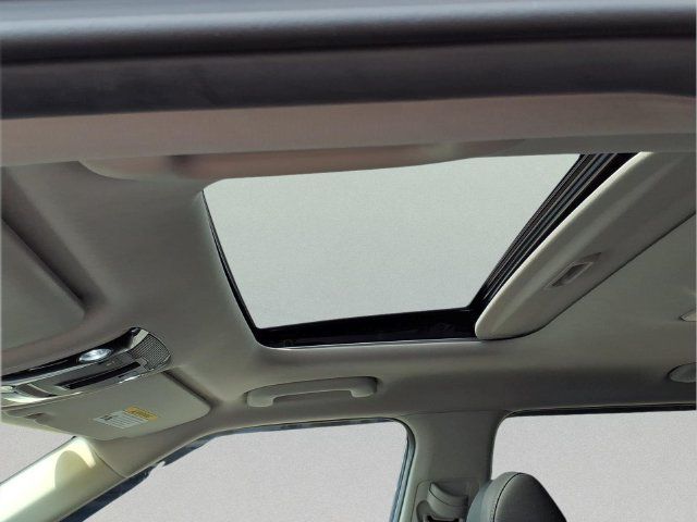 Used 2024 Kia Seltos EX AWD/4WD image 32