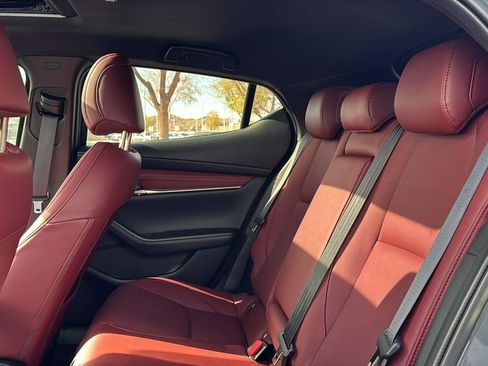 New 2026 MAZDA MAZDA3 Hatchback w/Premium Plus Pkg image 25