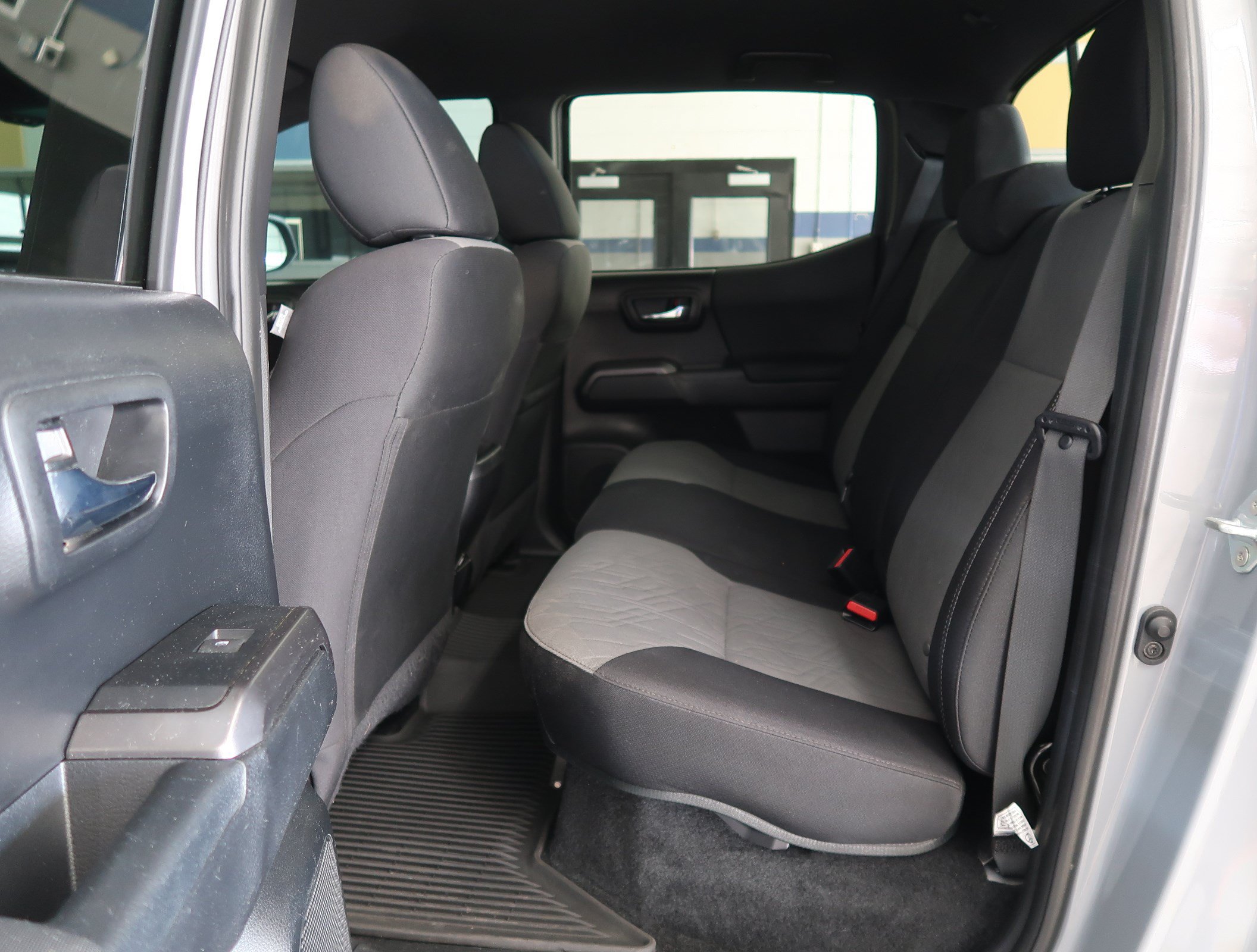 Used 2021 Toyota Tacoma TRD Off-Road AWD/4WD image 35