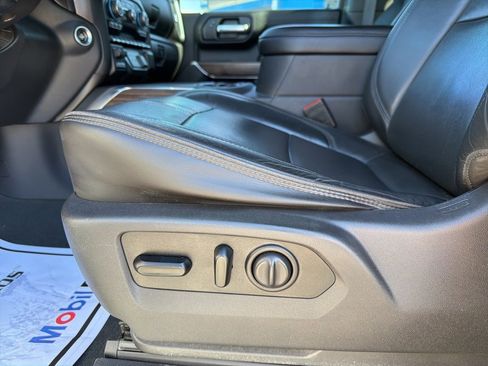 Used 2019 Chevrolet Silverado 1500 High Country w/ Technology Package image 17