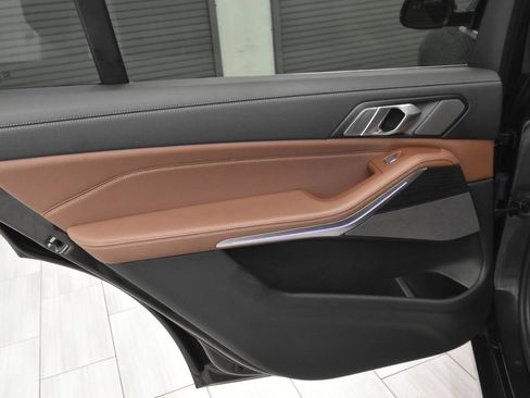 Used 2020 BMW X7 xDrive40i w/ Cold Weather Package image 16