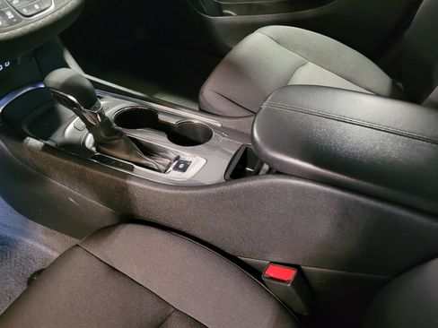 Used 2025 Chevrolet Malibu LT FWD image 25