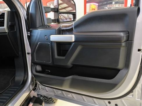 Used 2022 Ford F250 Lariat w/ Lariat Value Package image 41