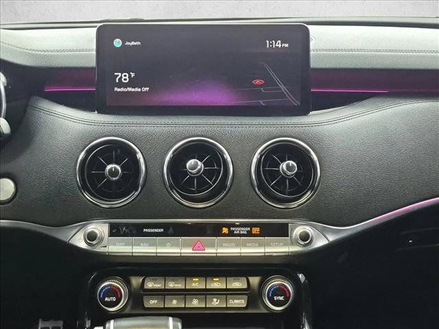 Used 2022 Kia Stinger GT1 RWD image 15