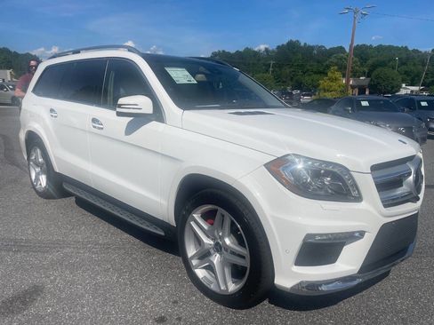 Used 2016 Mercedes-Benz GL 550 4MATIC image 7