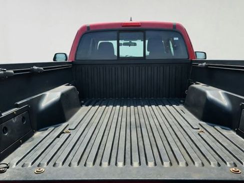 Used 2016 Toyota Tacoma SR5 RWD image 19
