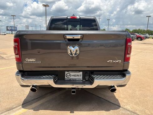 Used 2022 RAM 1500 Laramie AWD/4WD image 18