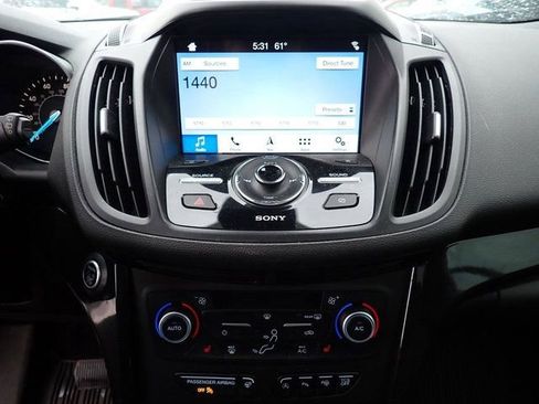 Used 2019 Ford Escape Titanium AWD/4WD image 14